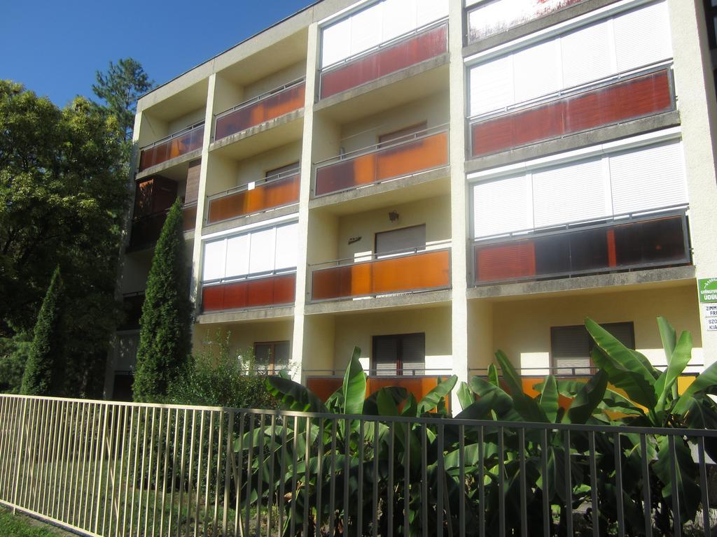 Gyoengyvirag Ueduelo - Mario Apartman Harkány Chambre photo
